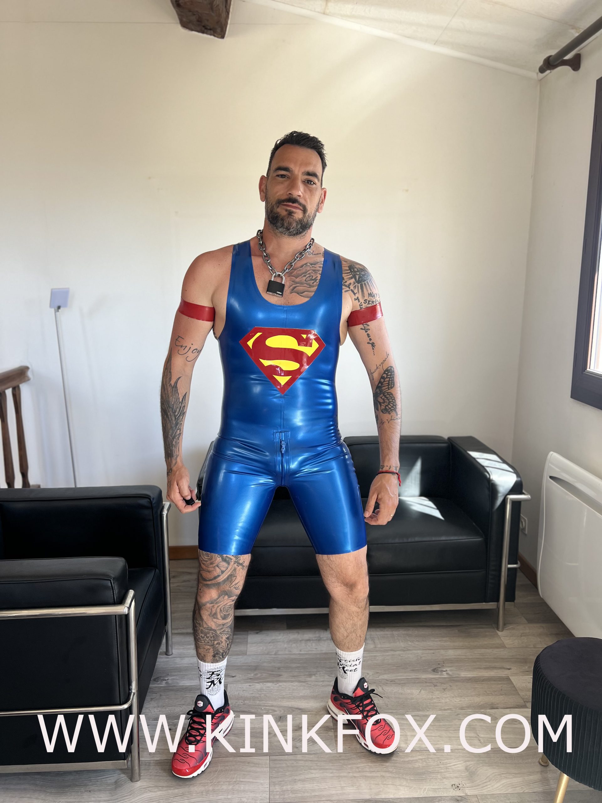 Latex Superman Kink Singlet - Image 4