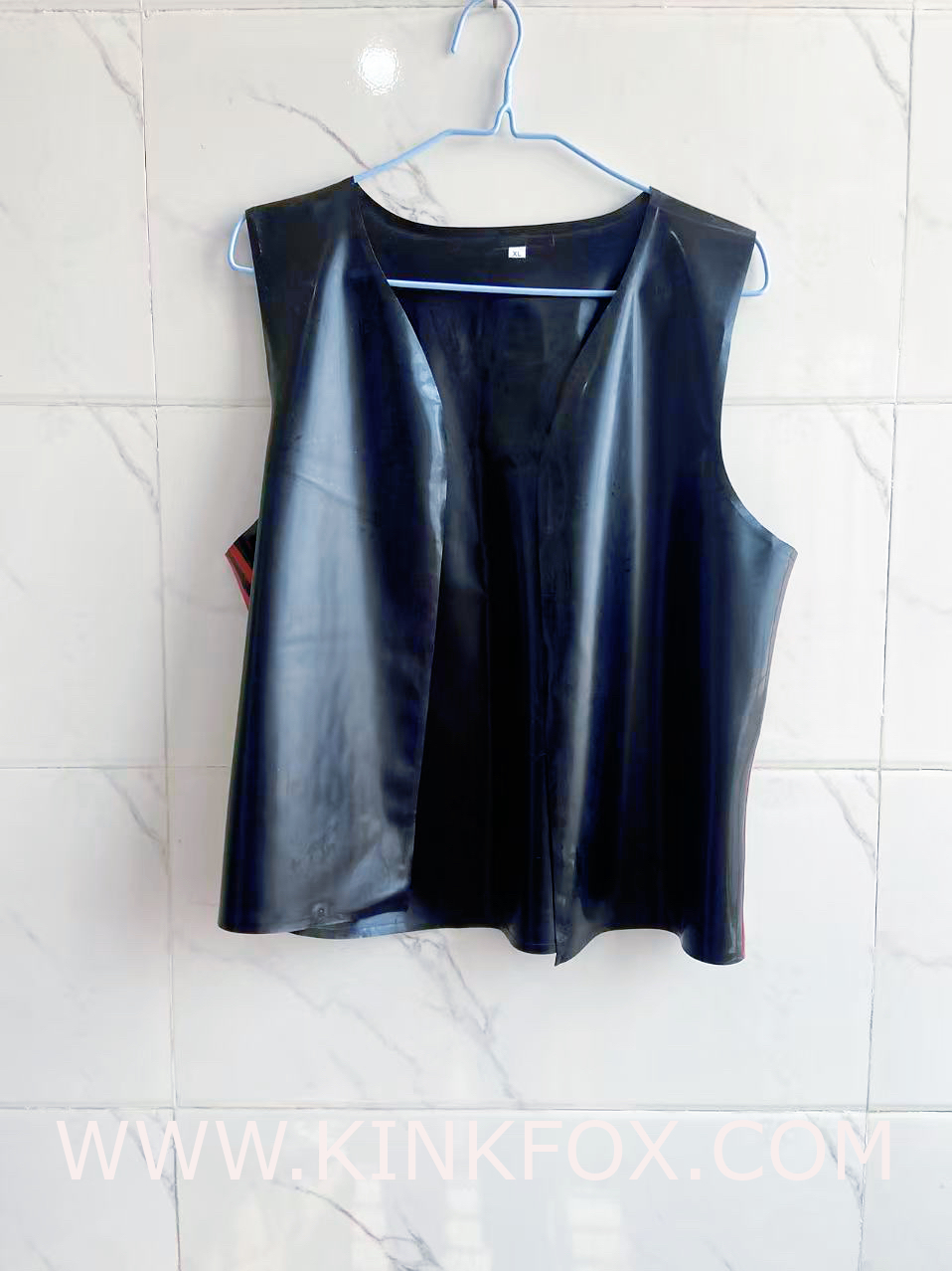 KinkFox Lock Latex Vest - Image 3